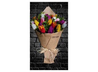 Букет 21 бр разноцветни лалета в натурална хартия 