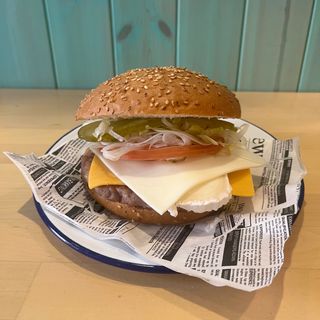 20- Hamburguesa Tres Quesos