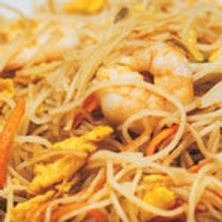 166. Spaghetti di riso con gamberi