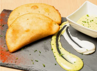 Empanada Dominó