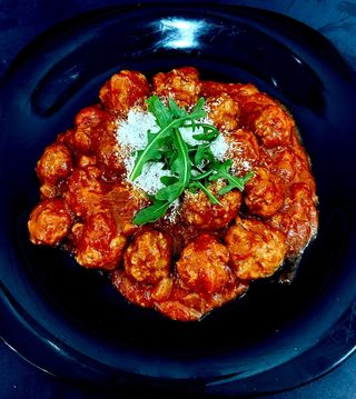 Albóndigas Con Tomate Casero