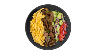 Kebap na talerzu z frytkami
