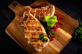 Piept de pui la gratar 