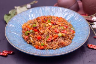 Spaghetti di soia con salsa piccante e carne macinata/肉末辣子粉丝