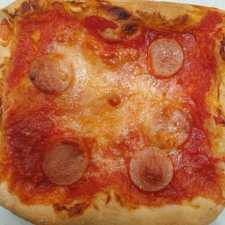 Pizzetta rossa  Margherita con wurstel