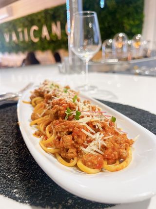 Linguine Bolognese