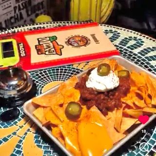 Nacho Chili Queso