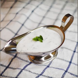 Белый чесночный соус к шашлыку