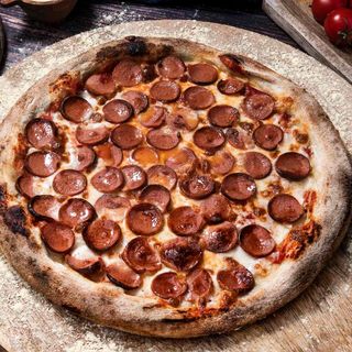 Семейна пица Кренвирш (60см 2кг)