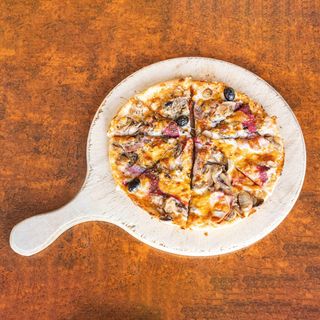 Pizza Gourmet Mediterránea (26 Cm.)