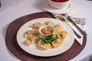 Pierogi z mięsem z okrasą 8szt