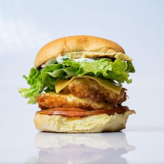 Crunchy chicken burger.