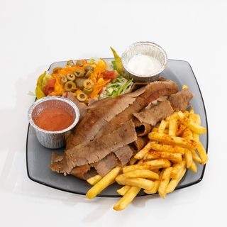 Plato Combinado De Kebab De Cordero