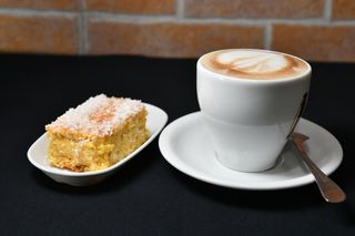 PASTEL CREMOSO DE MAIZ CON COCO