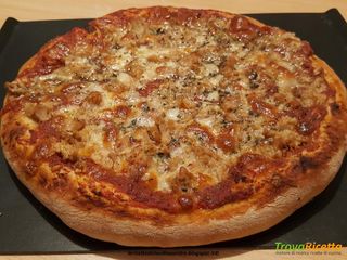 PIZZA TONNO