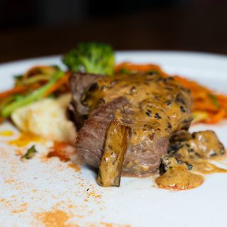 Filet De Bœuf Grillé Sauce Au Poivre