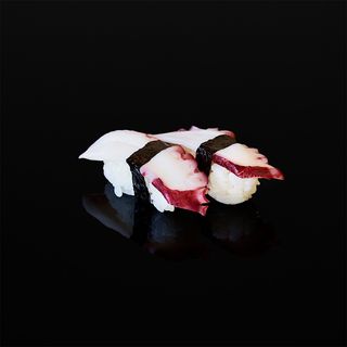 15. Nigiri Tako - 2 pz