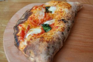 Calzona Ciao (28 Cm.)