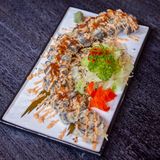 Spicy Crunchy Salmon Maki