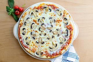 Pizza Prosciutto E Funghi 28CM