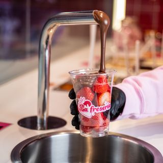 Fresas Con Chocolate Y Avellanas