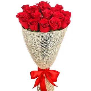 Buchet cu trandafiri „17 Flăcări de Iubire”