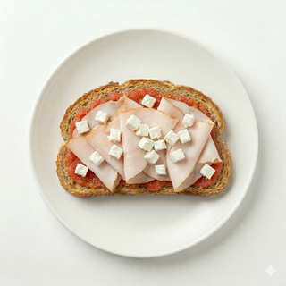 Tostada Integral De Queso Fresco Con Base De Tumaka Y Pavo