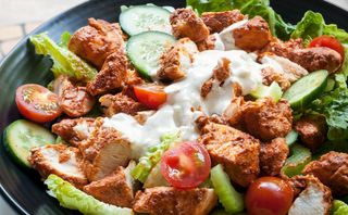 Menù insalata di pollo tikka