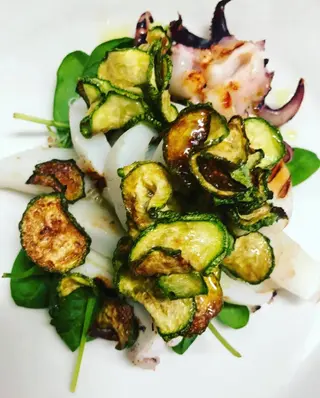 Tagliata di seppia grigliata con zucchine alla scapece