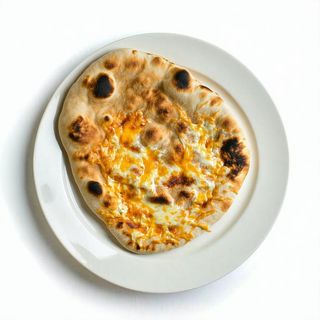 Pane cheese naan