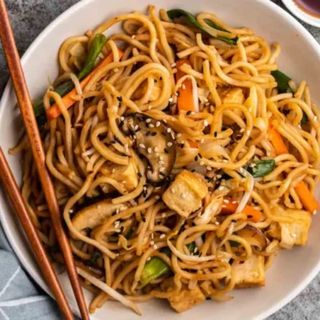 YAKISOBA DE VERDURAS