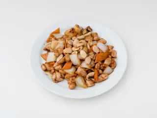 Pollo con almendras