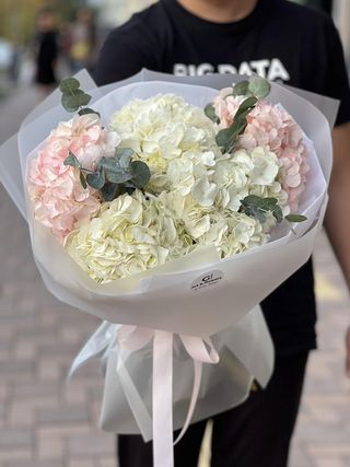 Моно-Букет из Гортензии (5 шт.) (60 см.)