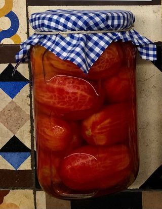 Semi-conserva de tomate ecológico de nuestra huerta. (2,5 kg)