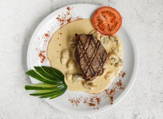 Biftek u vrganj sosu