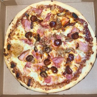 Pizza Barbacoa, Mediana