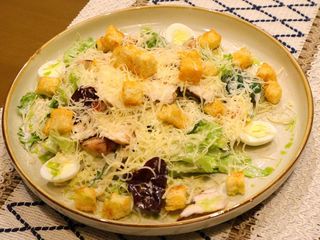 Цезарь с курицей