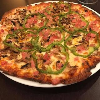 Pizza Cuatro Estaciones Familiar