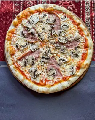 Club Pizza