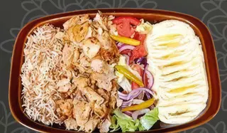 Plato Con Arroz Y Hummus