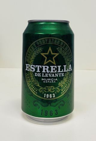 Bote de cerveza Estrella de Levante