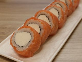 Філадельфія класична з Лососем (280g)