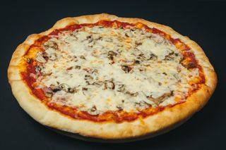 Pizza Capricciosa 36 cm (6 parčeta)