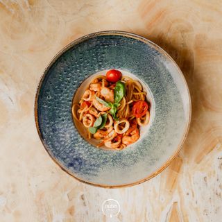 Paste cu fructe de mare in sos marinara