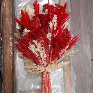 Bouquet di Fiori secchi con Rose stabilizzate veramente bello e decorativo 