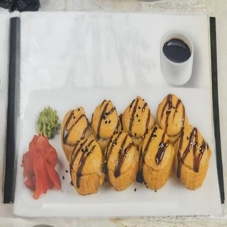 Запеченные ролы "Цезарь"