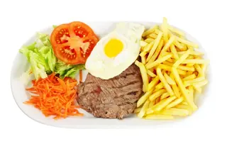 Prego em Prato com Ovo  Batata Frita  Fiambre  Queijo