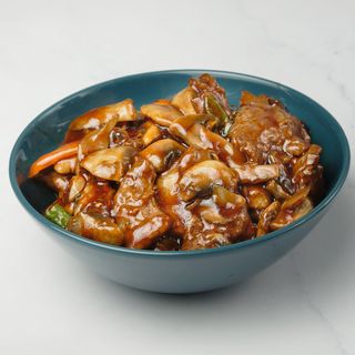 Teletina sa pečurkama- velika porcija