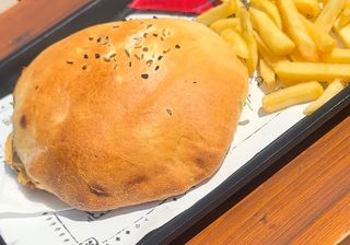 Tabouna Géant Abou Firas