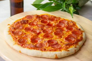 Pizza De Pepperoni (26 Cm.)